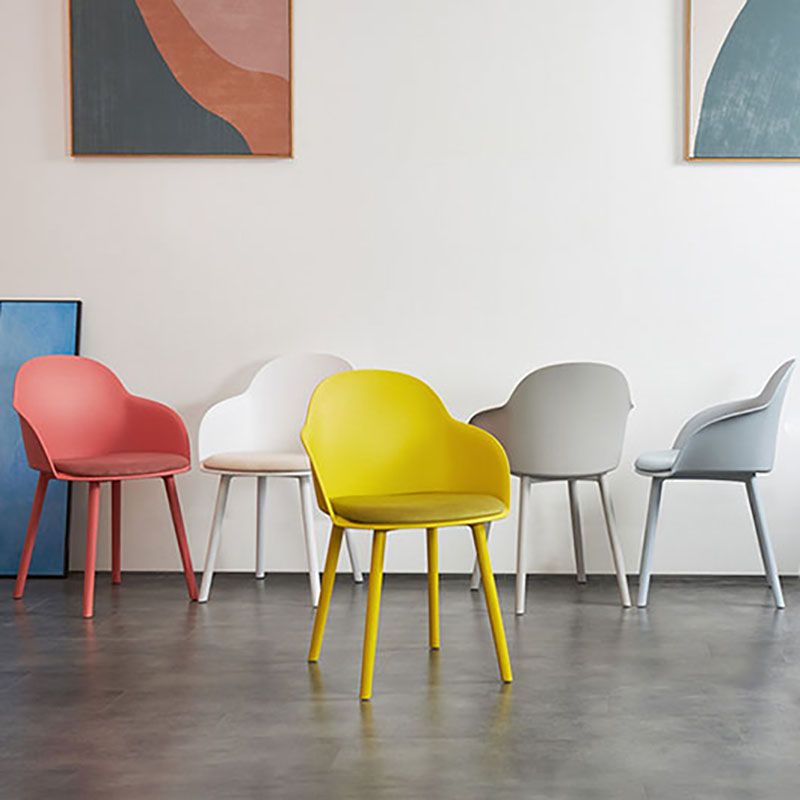 Sillas de comedor contemporáneas con respaldo sólido, sillas laterales con brazos y patas de plástico