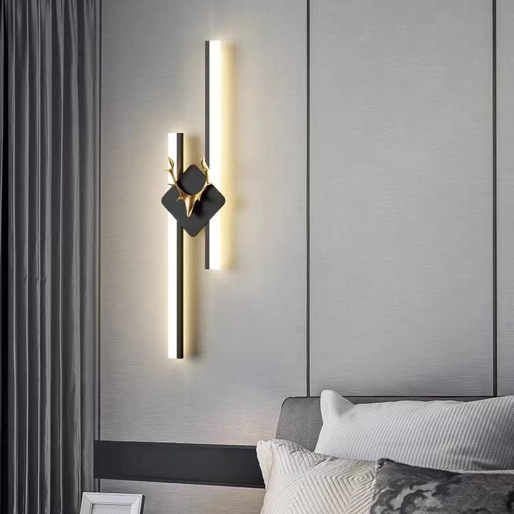 Linear Shape Metal Wall Lights Modern Style 2 Light Wall Mount Lamps in Black