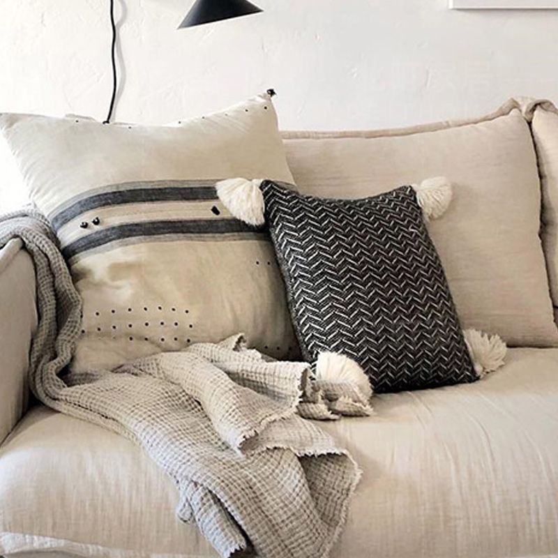 Divano standard a braccio quadrato di lino contemporaneo con schiena sciolta per soggiorno, bianco