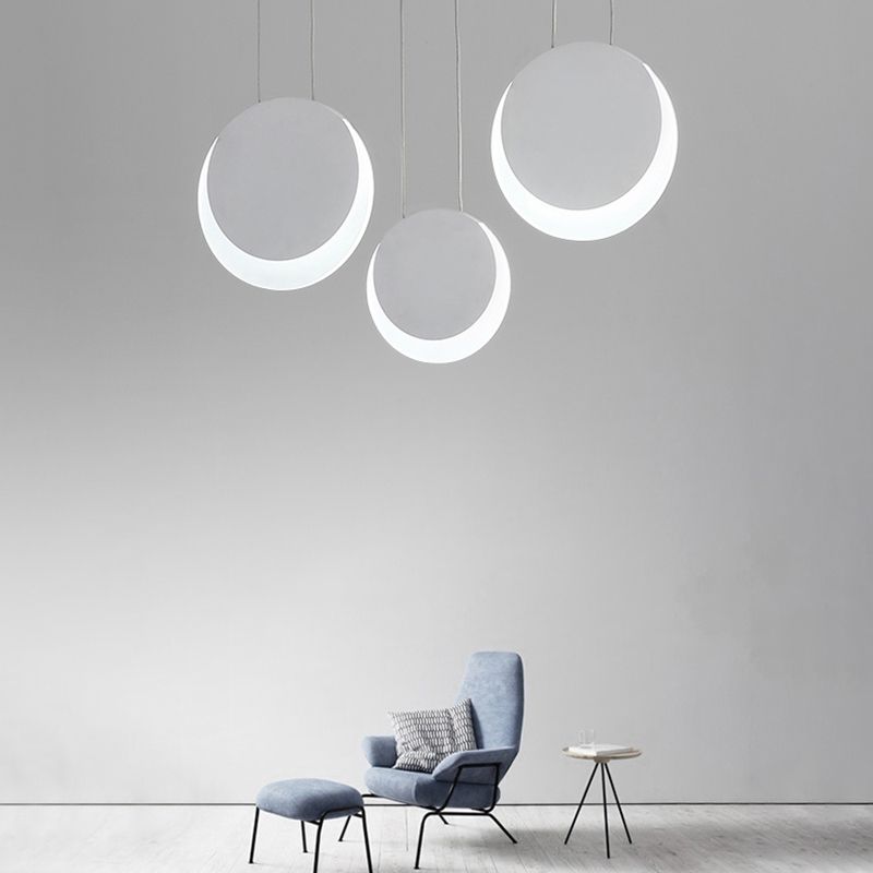 Luz de colgante LED simplicidad colgante de suspensión blanca con sombra acrílica de borde en forma de media luna con luz cálida/blanca, 6.5 "/8.5" W