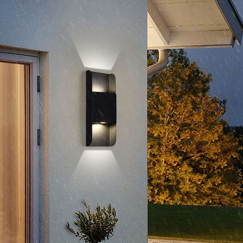 Single Black Modernism Wall Mounted Sconce Metallic Wall Light