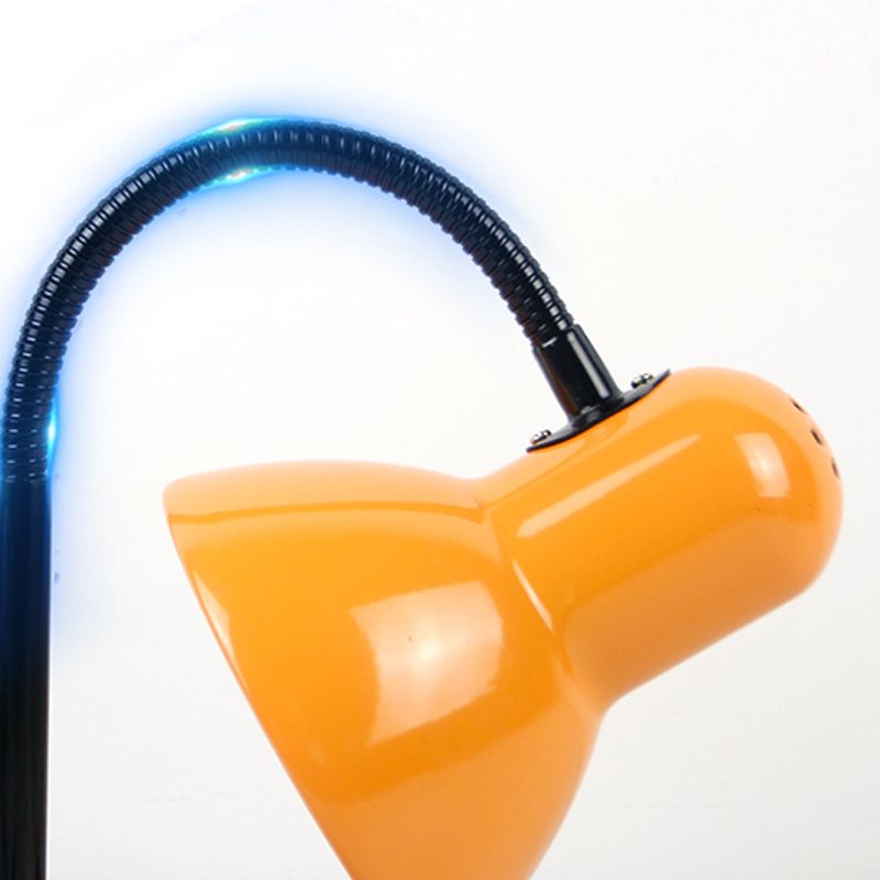 Lampada da scrivania moderna in stile nordico lampade da tavolo macaron per salotto camera da letto per bambini
