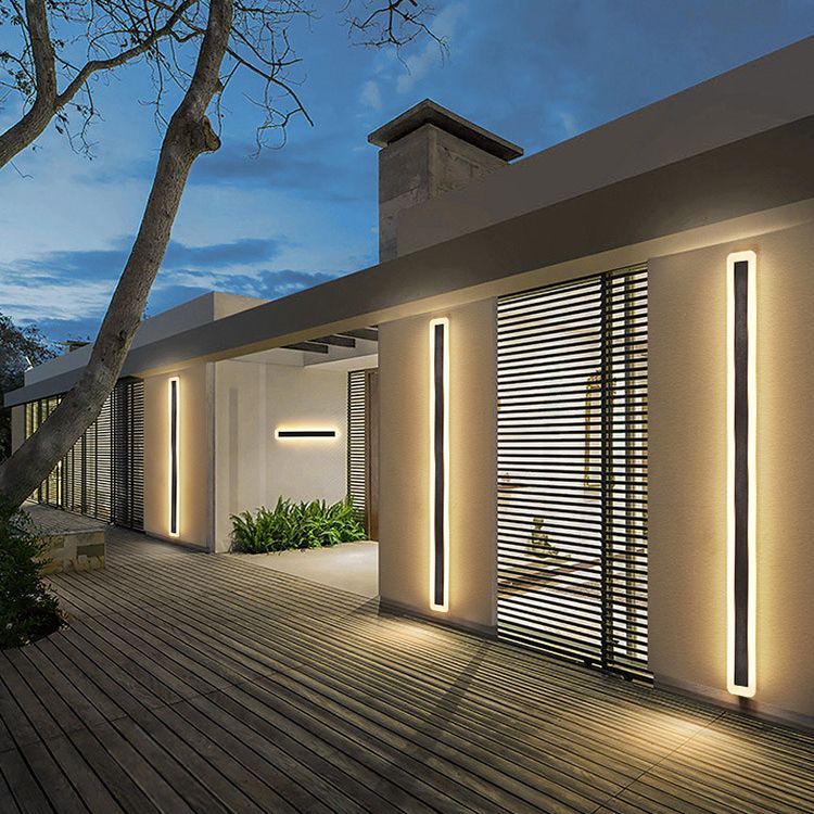 Black LED Wall Light in Modern Simplicity Metal Linear Wall Lamp with Acrylic Shade