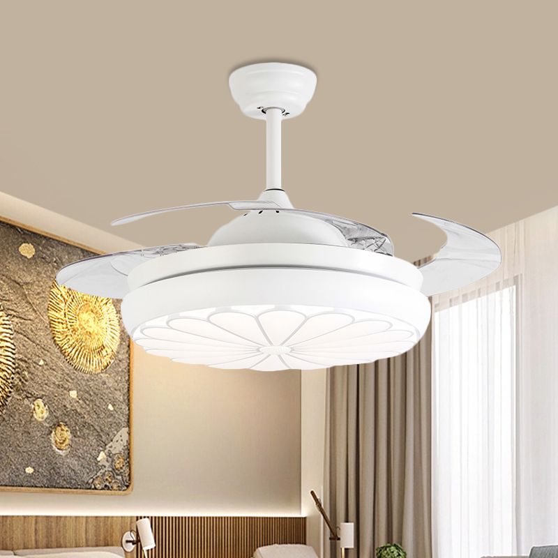 42 "Breedte LED -plafondventilator Lamp Minimalisme Minimalisme Ronde metalen Semi -spoelmontage Lamptrelaat in wit met 4 messen, op afstand/wandregeling/afstandsbediening en wandregeling