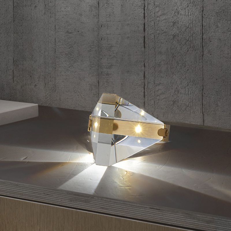 Illuminazione da tavolo diamanti contemporanei a led cristallo limpato a led in ottone per camera da letto