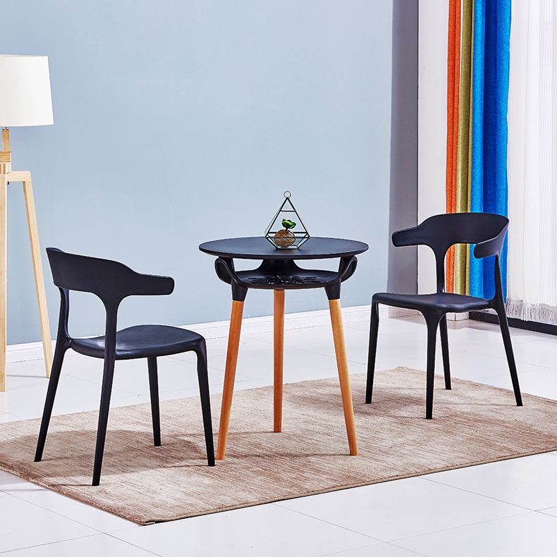 Sillas de comedor plásticas escandinavas sin brazos apilables que cenan la silla lateral