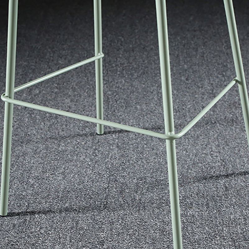 Scandinavian Metal Plastic Counter Stools Low Back Bar Stool with Footrest