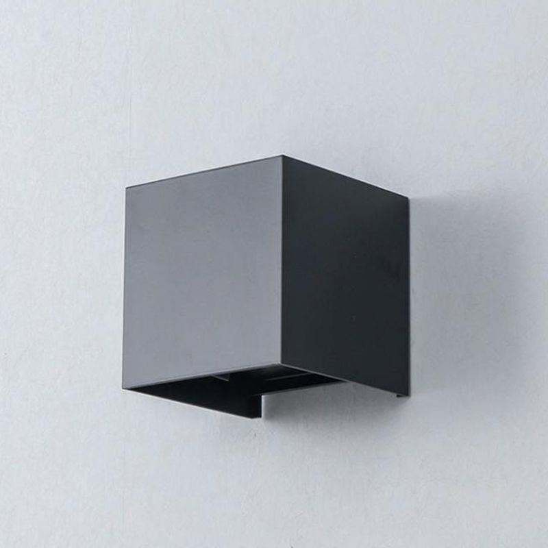 Moderne Stil quadratische Wandleuchte Leuchte Metall 2 Leuchten Wandmontierte Beleuchtung