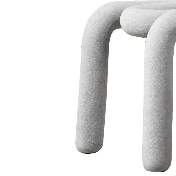 Silla lateral de terciopelo estilo diseñador para el hogar, silla de comedor abierta con acabado mate