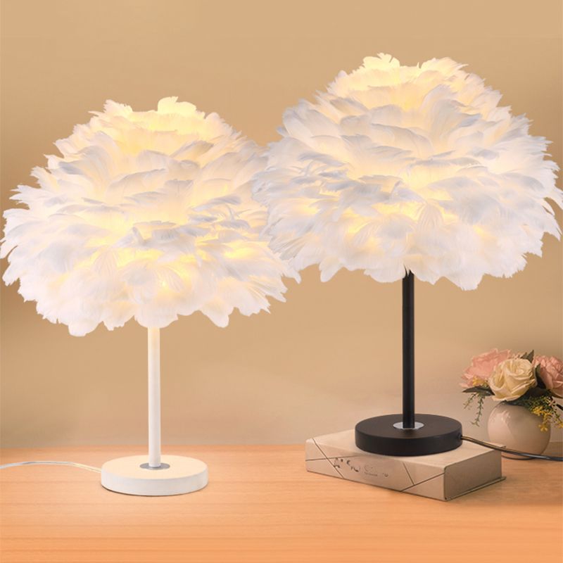 Lampada da tavolo Feather Flower Blossom Lampada da notte contemporanea a lampadina singola per camera da letto