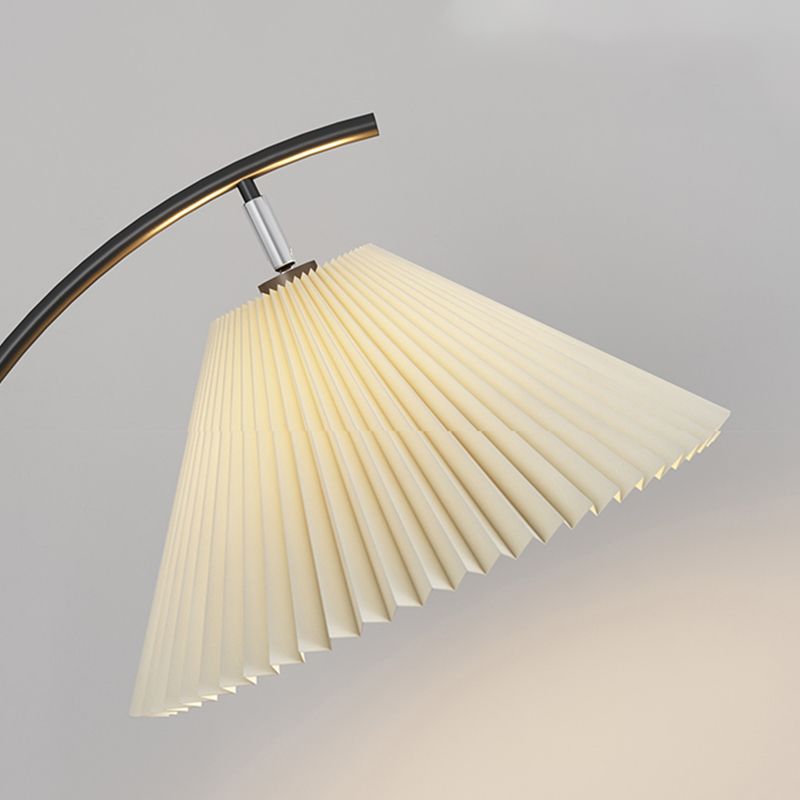 Lámpara de pie colorida nórdica, lámpara de pie con sombra de arpillera y mesa de madera para sala de estar