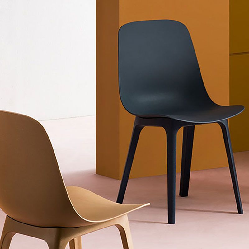 Chaise de salle à manger en plastique moderne, chaises de salle à manger sans bras pour utilisation au restaurant