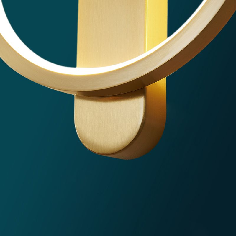 Modern Minimalist Style Wall Mounted Lighting Metal Sconce Light Fixture in Gold Finish for Bedroom
