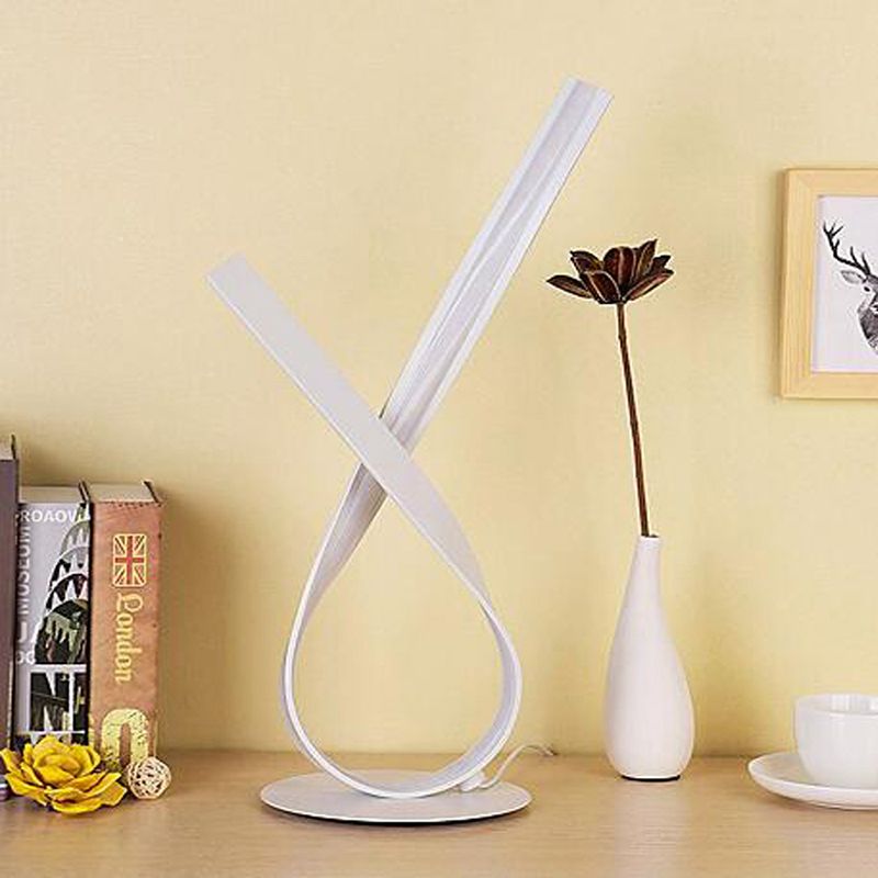 Scrivania intrecciata minimalismo minimlico a led lampada da tavolo bianca in luce bianca/calda per letto
