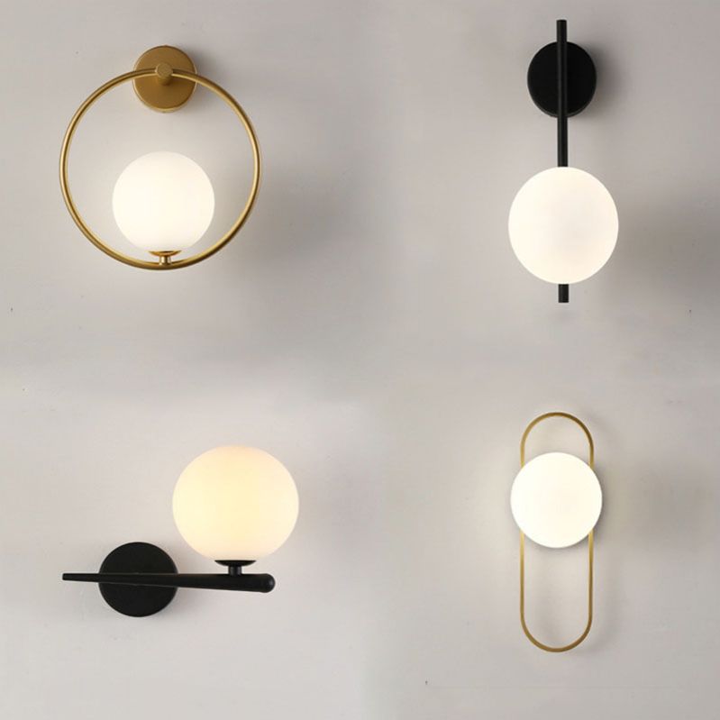 Globe Glass Wall Lamp in Modern Style Metal 1-Light Wall Light for Bedroom