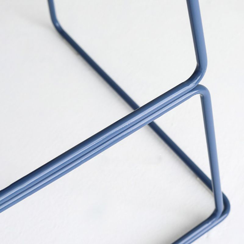 Modern Coffee Shop Armless Stool Matte Finish Plastic Barstool