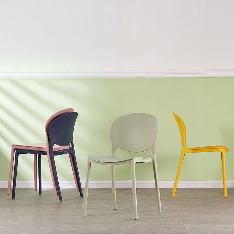 Chaise de salle à manger en plastique contemporain Open Dining Dining Side Ammless Chaise pour cuisine