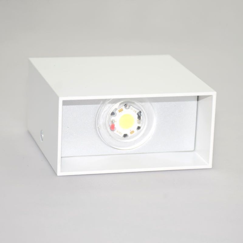 Moderner Stil quadratischer Wandbeleuchtung Metall 2 Leuchten Wandscheibe Jungtiere