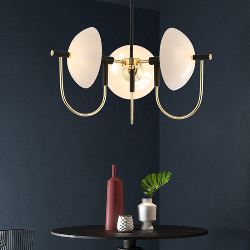 Opal Glass Dome Lampone Lighting Modernismo 3/6 teste Luce a sospensione in nero e oro