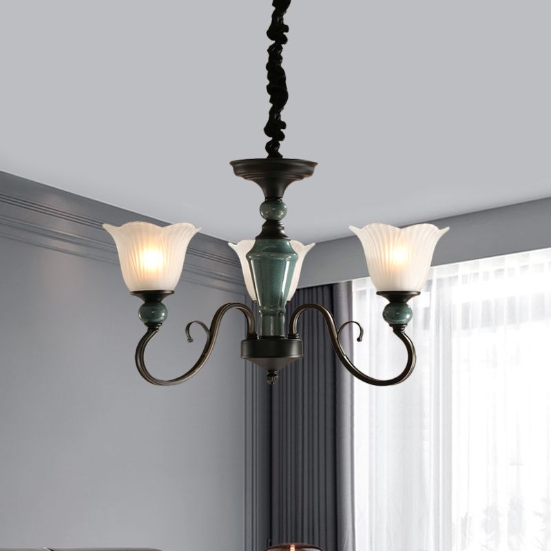 Luz colgante de 3/6 de luz Estilo rural Candelera de vidrio acanalado con esmalte de vidrio de vidrio con brazo negro con brazo de remolino