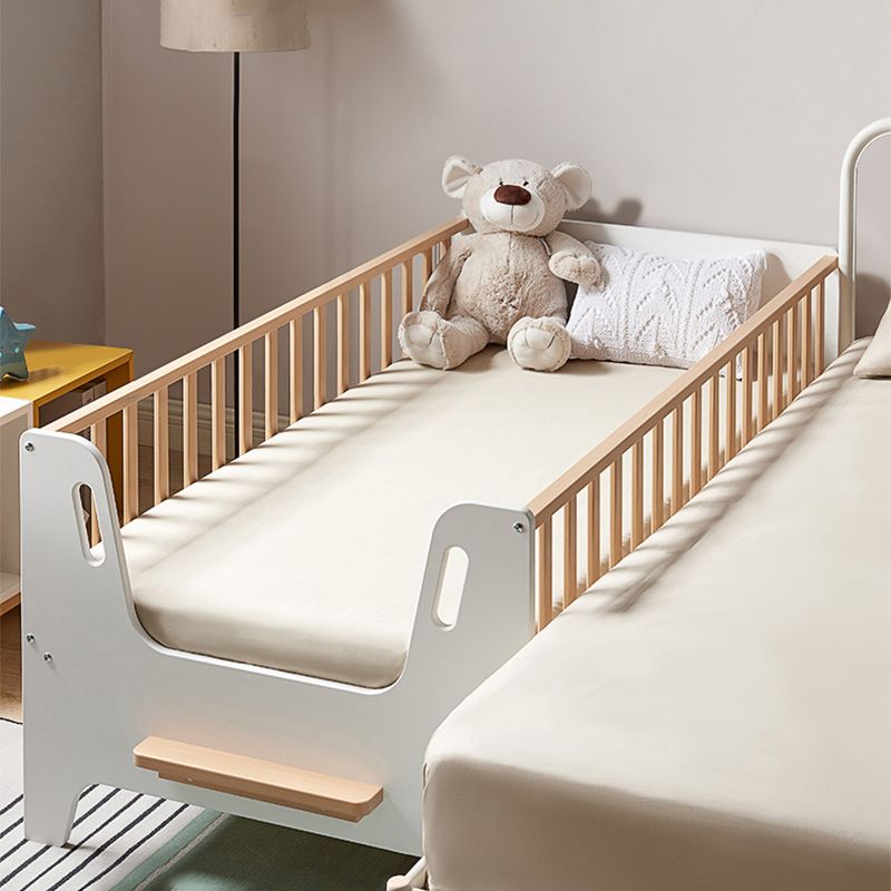 Light Wood Standard Scandinavian Baby Crib Nursery Bed with Guardrail