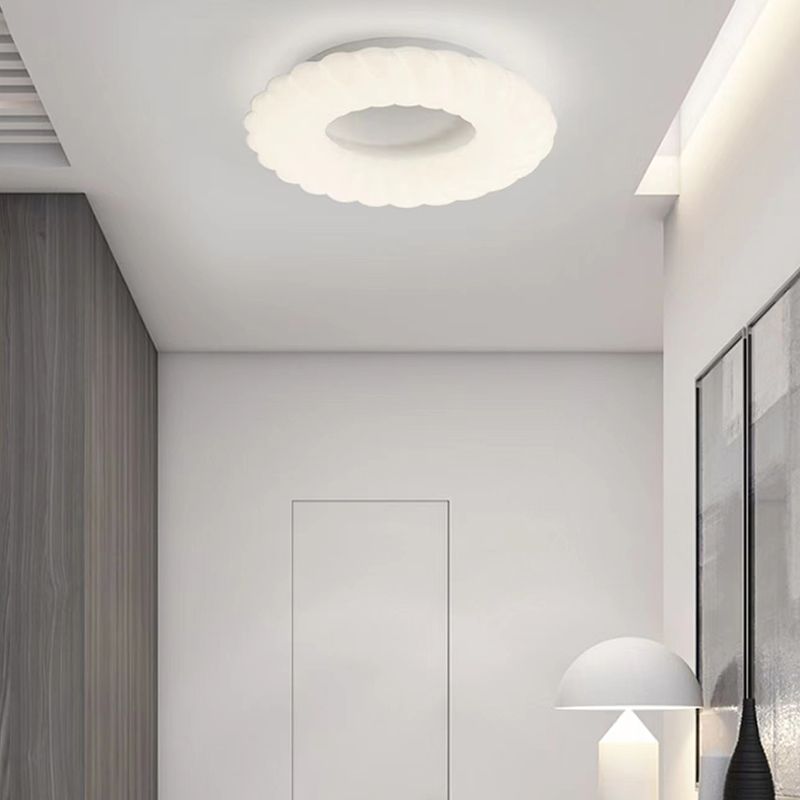 White Shaded Ceiling Light Contemporary LED Flush Mount Lighting for Home