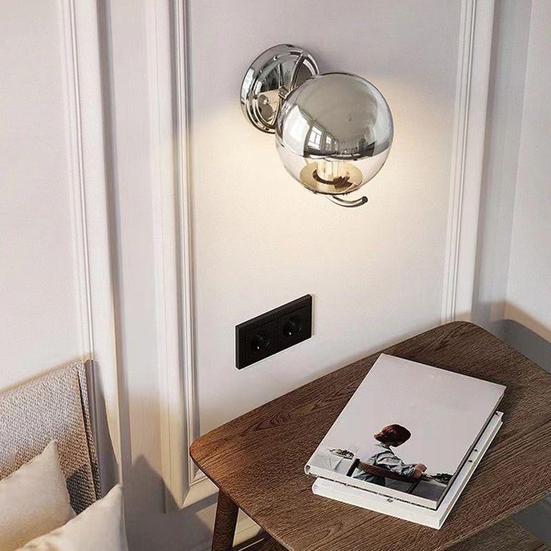 Modern Wall Mounted Light 1 Light Metal Flush Mount Wall Sconce in Silver Finish