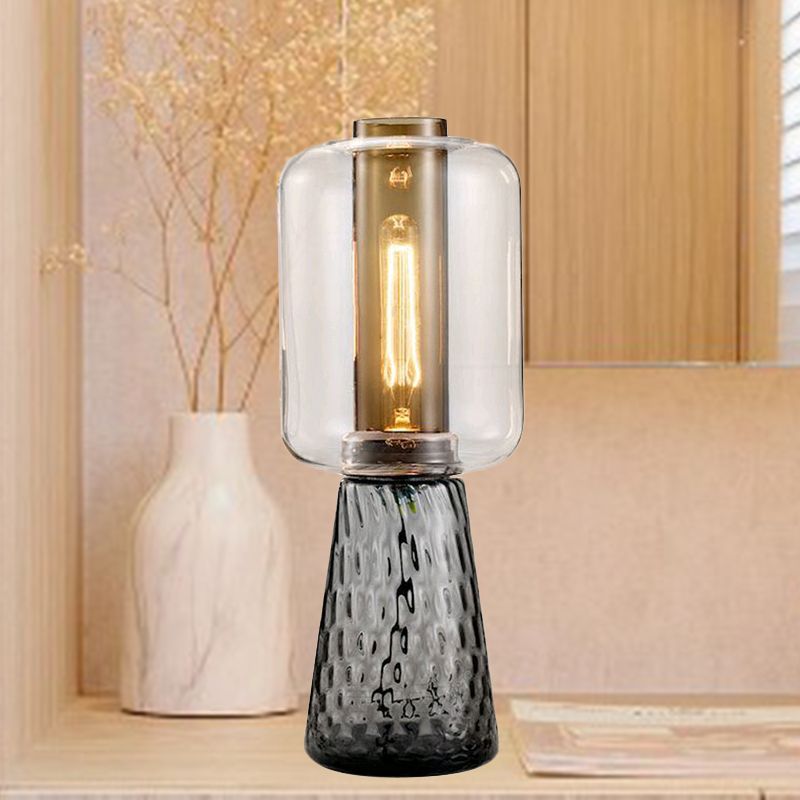 Lampada da tavolo trapezoidale per camera da letto, grigio fumo chiaro/cognac, in vetro acqua, a 1 luce, postmoderna, con paralume cilindrico