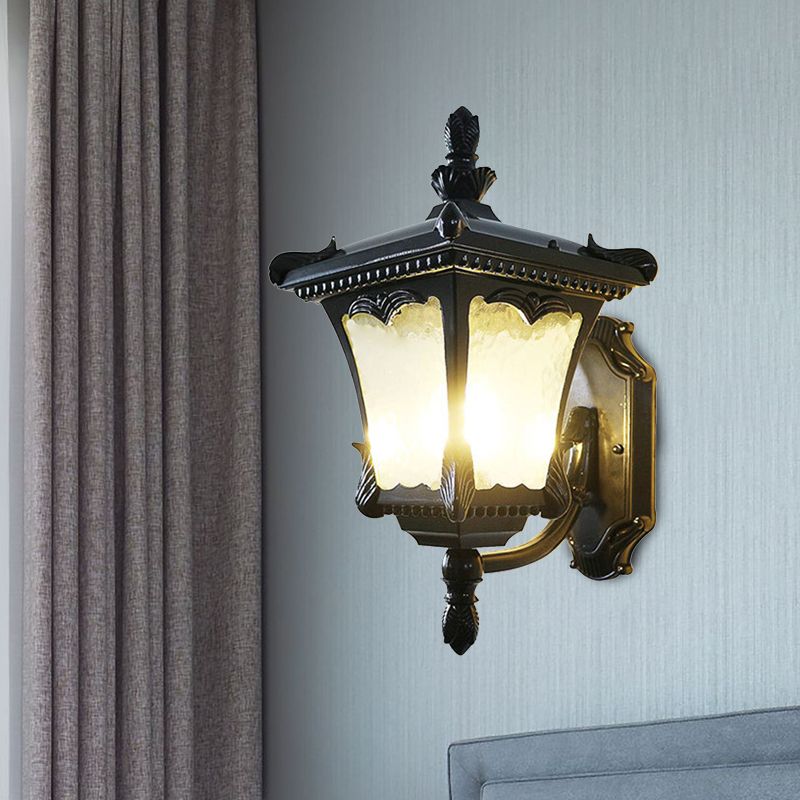 Lampada montata a parete nera in alluminio Quadrilateral a 1 luce della fattoria sconde con tonalità in vetro d'acqua