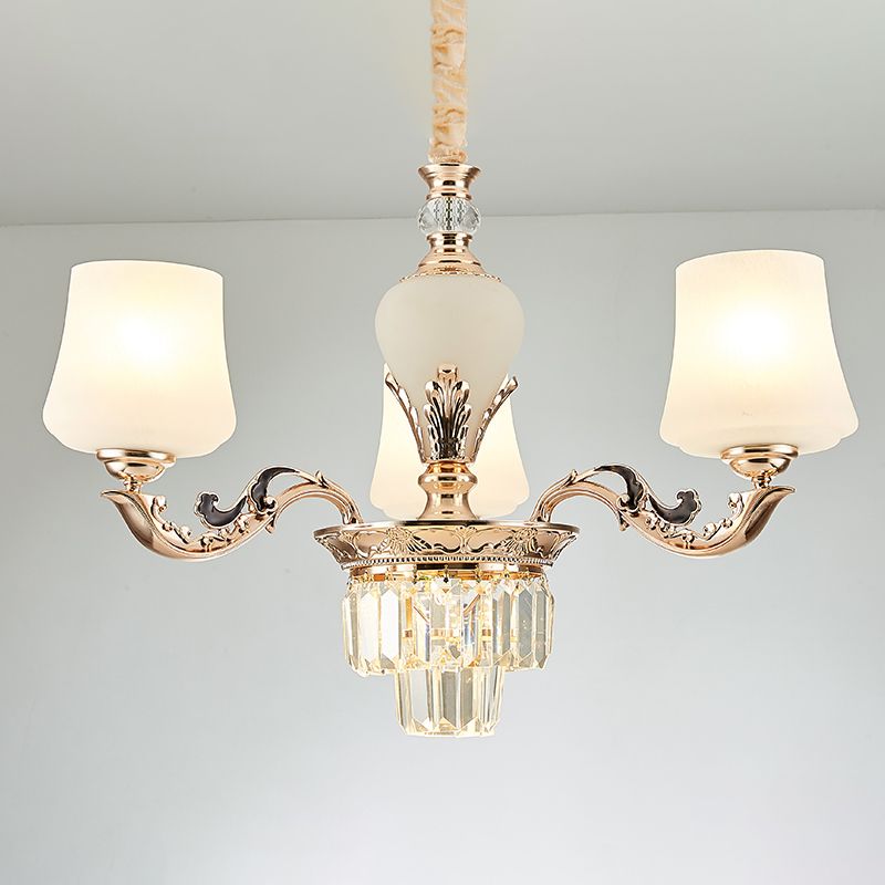3/6 têtes légère de plafond avec nuance effilée en verre blanc lampe à lustre de chambre à coucher traditionnelle en or
