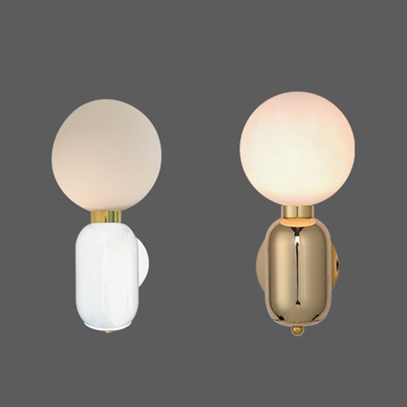 Iluminación apliques de la pared de la pelota Luz de metal de estilo moderno 1 cabezal montada en la pared.