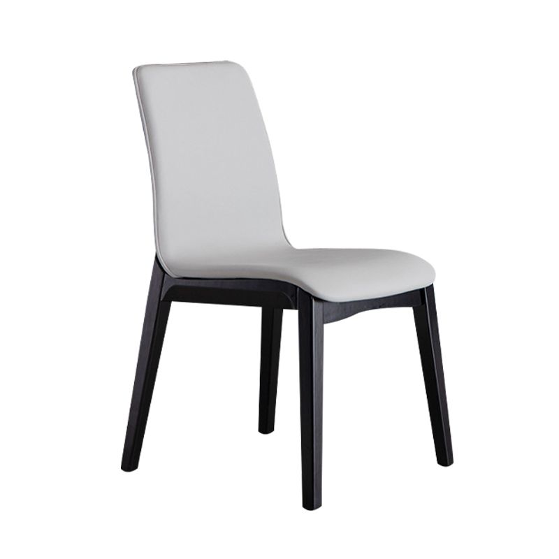 Sillas decorativas y de comedor contemporáneas Silla sin brazos Parsons curvada de cuero con acabado mate