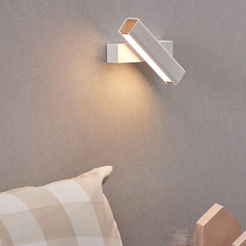 Luz de pared giratoria LED de aluminio en una lámpara de pared acrílica de estilo conciso moderno para dormitorio