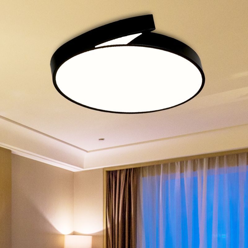 Black/White Round Flush-Mount Ceiling Fixture Modernist 18"/21.5" W LED Acrylic Flushmount with Fin Detail in White/Warm Light