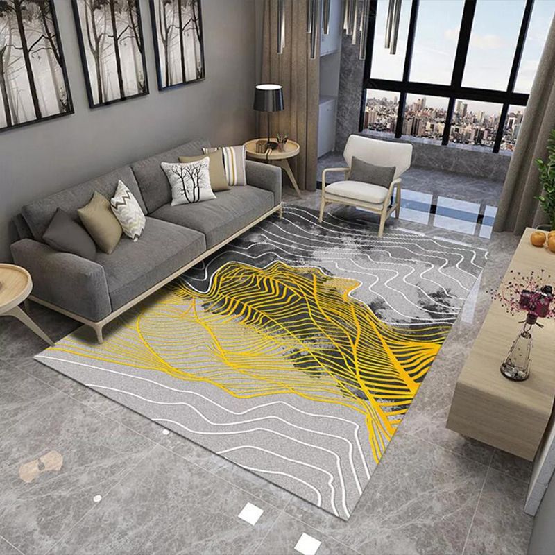 Light Brown Graphic Carpet Polyester Simple Carpet Washable Carpet for Living Room