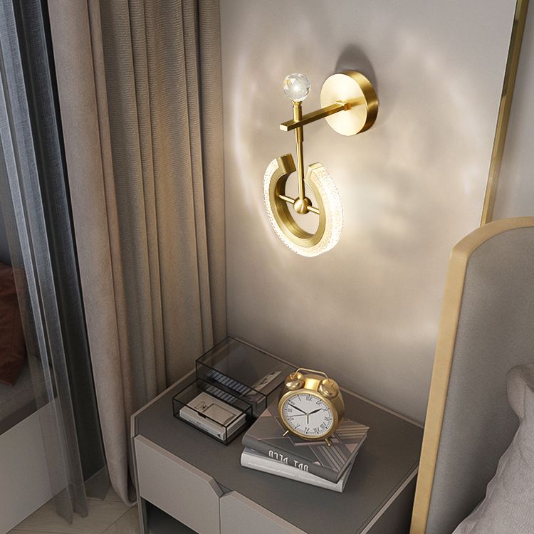 Lámparas de pared de oro contemporáneas Lámpara de montaje de pared acrílico de 1 luces para dormitorio