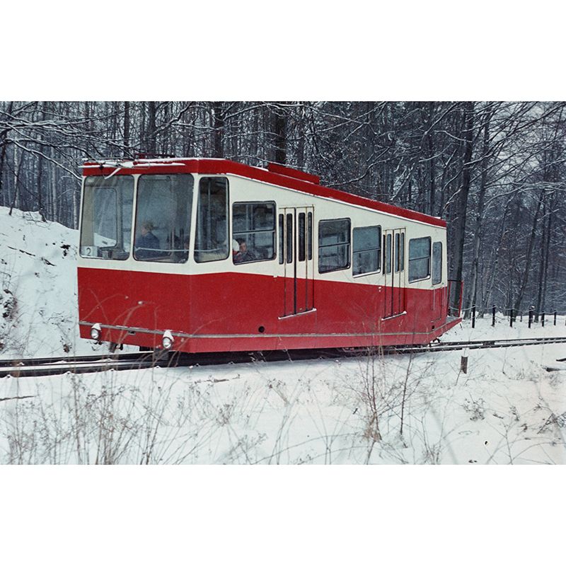 Contemporary Transportation Wall Decals Stain Resistant Mural for Living Room