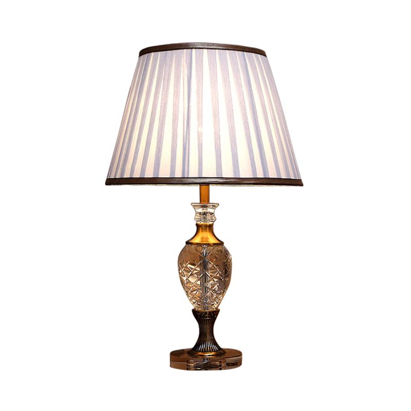 Lampada da notte tradizionale con paralume plissettato, lampada da tavolo in tessuto a 1 luce in bianco per camera da letto