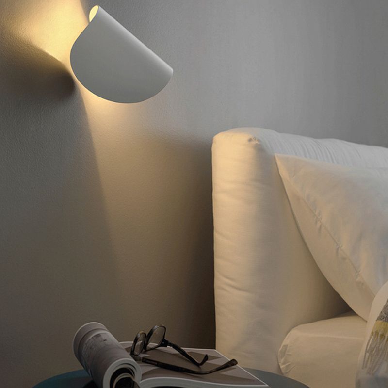 Nordic Style Metal Wall Light Arc Shape Rotatable Wall Lamp for Living Room