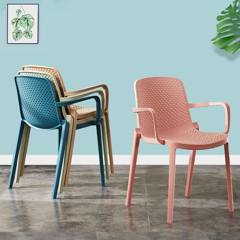 Sillas de comedor de plástico escandinavo, sillones apilables con respaldo sólido (juego de 4)