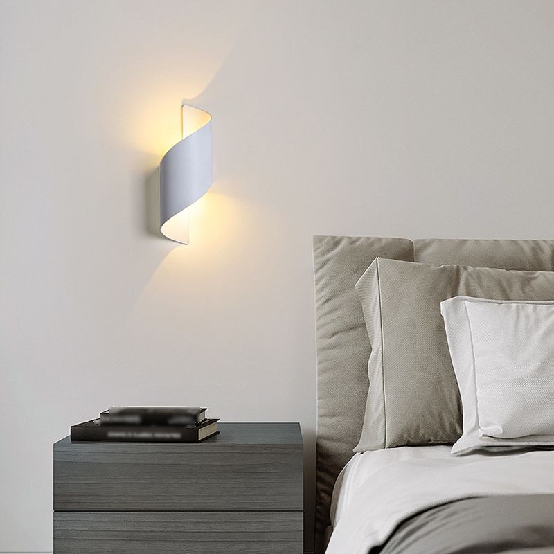 White/Black Modern Wall Mounted Sconce 1 Light Metallic Wall Light