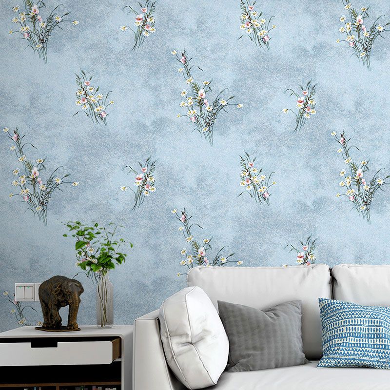 Decorative Cluster Blossoms Wallpaper Non-Woven Fabric Wall Covering for Living Room in Pastel Blue