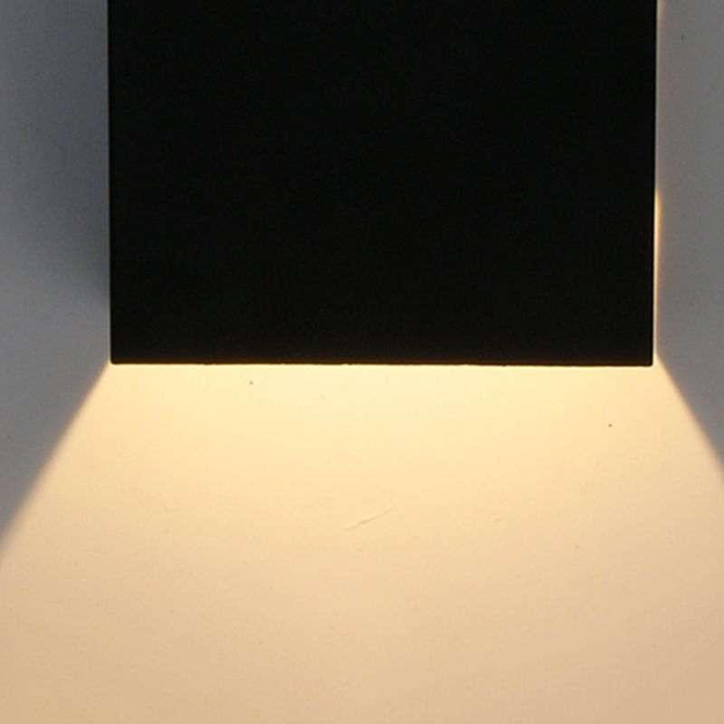 Geometric Wall Light Fixture Modern Metal Wall Sconce in Black/White