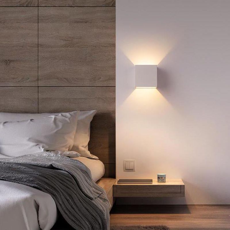 Square Shade Metal Wall Sconce Modern Style 2 Lights Wall Mount Lighting