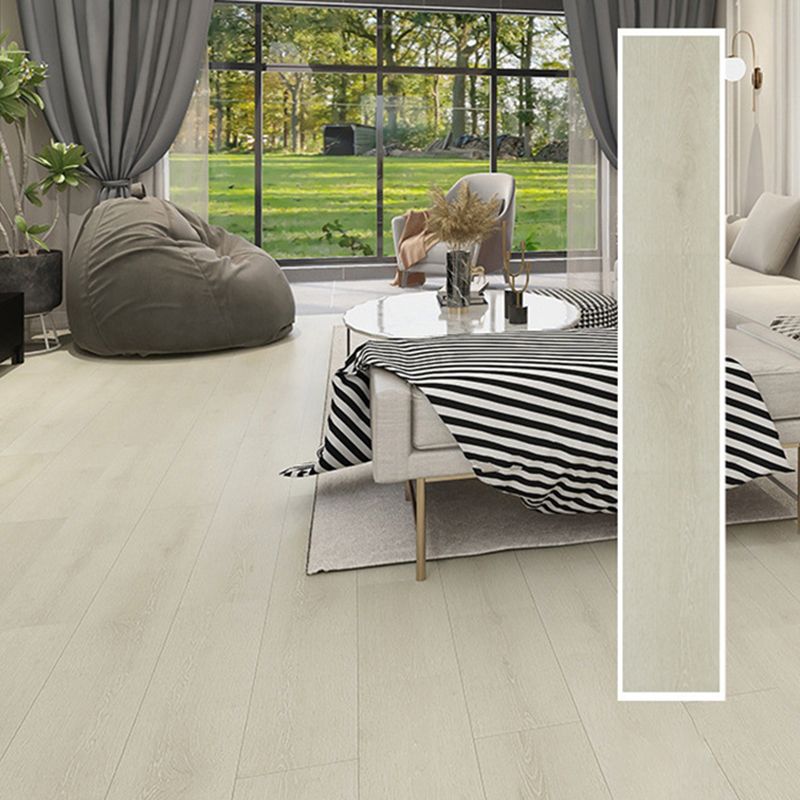 Peel and Stick PVC Flooring Matte Wood Effect Vinyl Flooring for Living Room