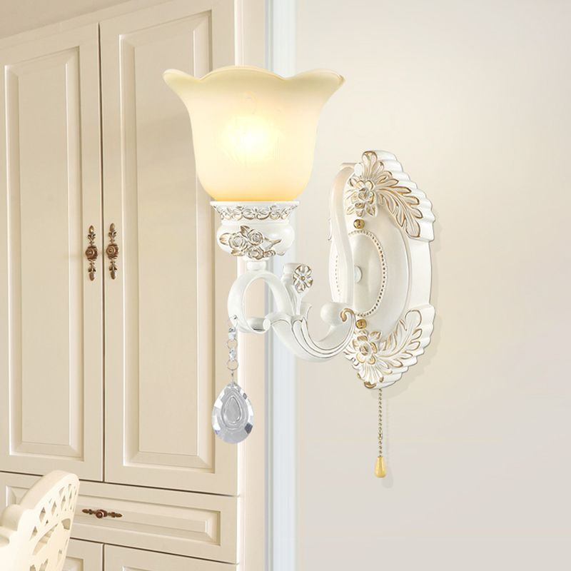 White Scalloped Wall Lighting Traditional Ivory Glass 1/2-Bulb Dining Room Sconce Light Fixture