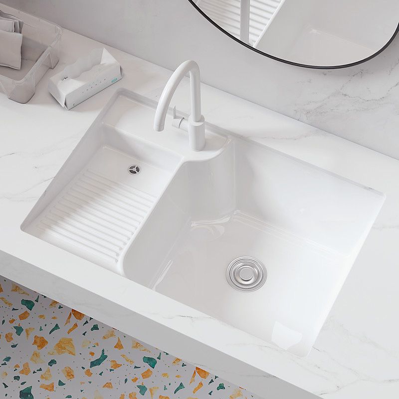 Modern Centerset Faucet Single Hole Lever Handles Centerset Bathroom Sink Faucet