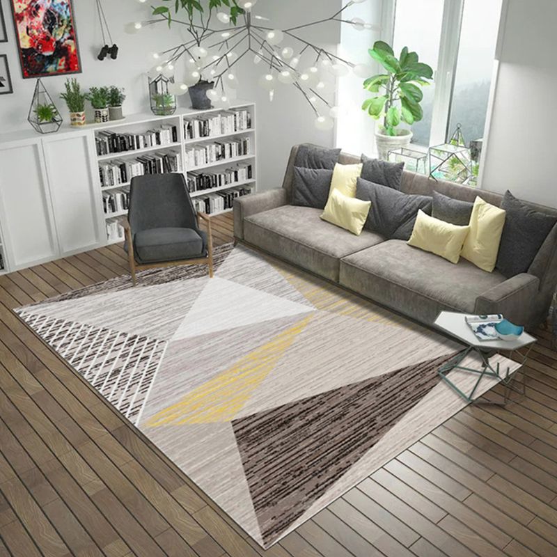 Stylish Area Rug Classic Geometric Print Polyester Rug Stain Resistant Indoor Rug for Home Decor