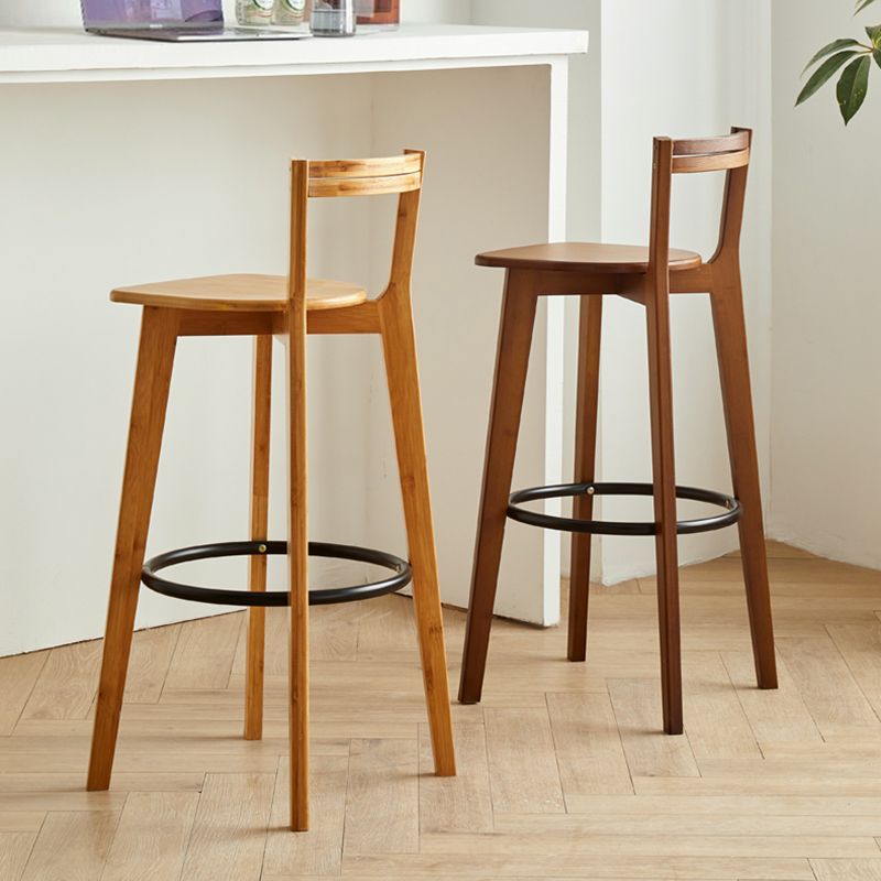 Taburete de bar contemporáneo de madera maciza Taburetes de bar de interior con asiento y reposapiés de madera