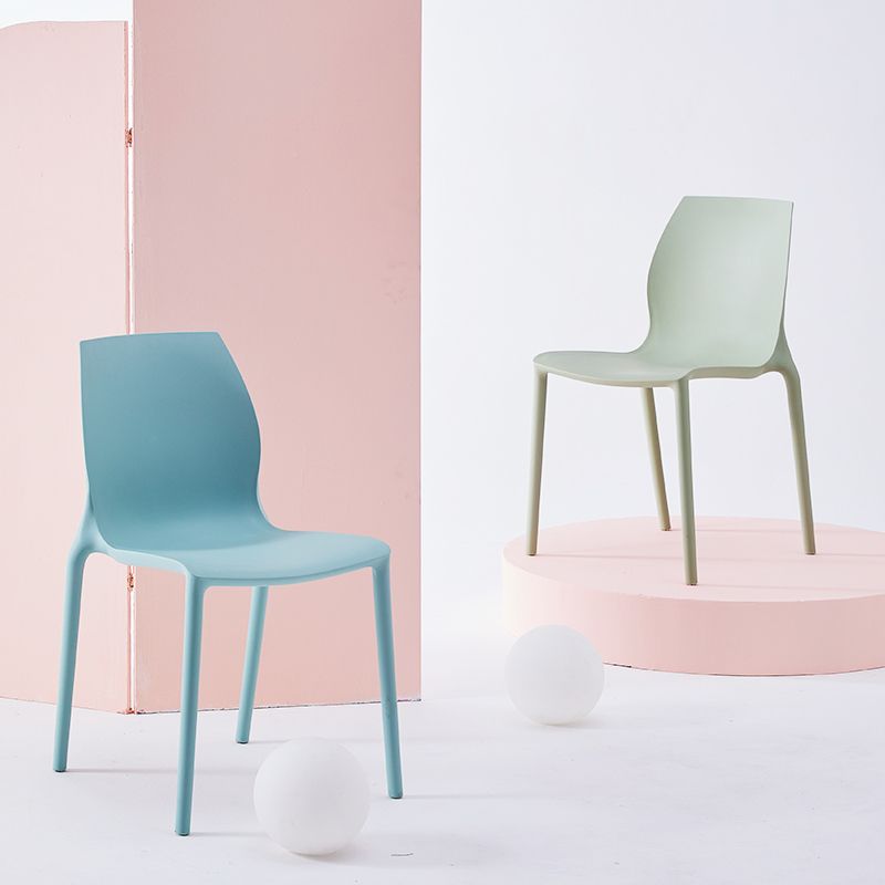 Chaise d'appoint de salle à manger en plastique empilable, chaises de salle à manger scandinaves à dossier solide, sans accoudoirs